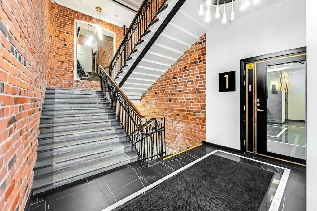 Urban-Glam City Centre Studio With A Gym And Terrace Tallinn Eksteriør billede