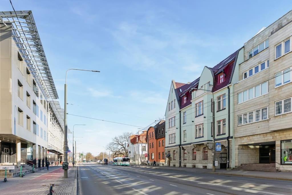 Urban-Glam City Centre Studio With A Gym And Terrace Tallinn Eksteriør billede